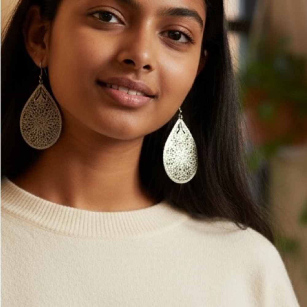 TWO PAIR TEAR DROP LIGHTWEIGHT INTRICATE CUT OUT EARRINGS SILVER AND COPPER TONE